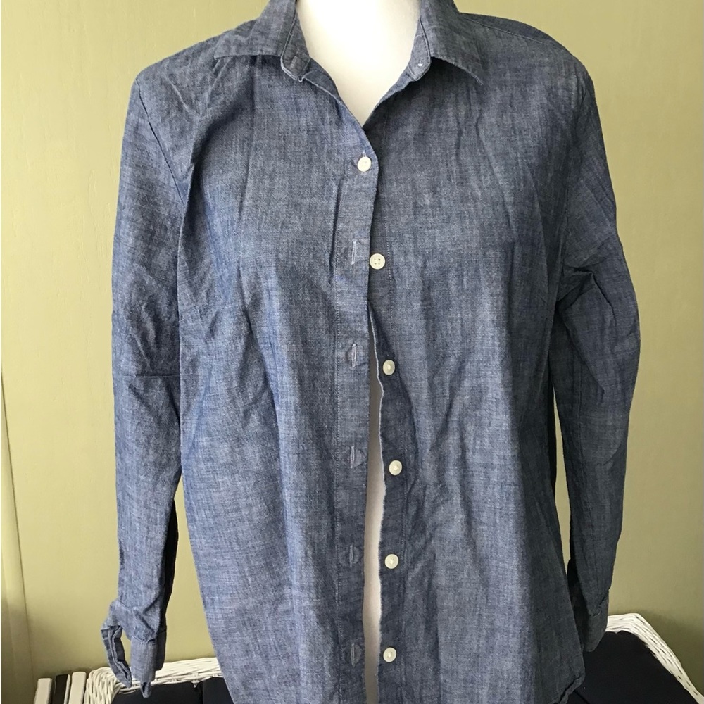 Button Top